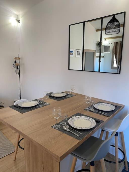 Le Petit Loft Des Halles Béziers Eksteriør billede