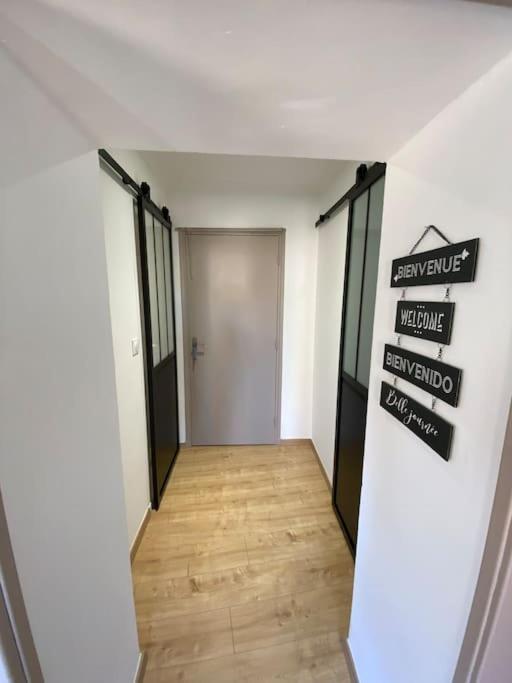 Le Petit Loft Des Halles Béziers Eksteriør billede